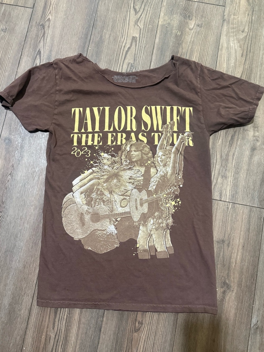Taylor Swift The Eras Tour 2023 Brown Graphic Concert Tee Small